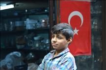 Savaş mağduru minik çıraklar el sanatları öğreniyor
