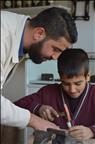 Savaş mağduru minik çıraklar el sanatları öğreniyor
