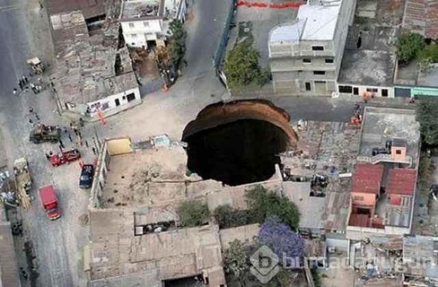 Bu düdenden şehirleri birbir yutuyor