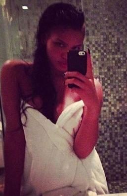 Ünlülerin banyo selfie'leri!