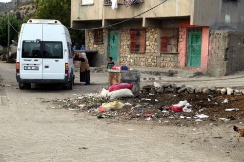 HDP'li belediye mahalleyi çöplüğe çevirdi