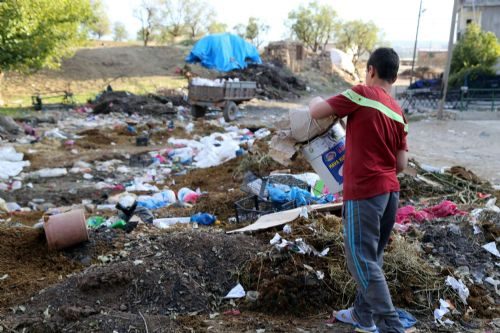 HDP'li belediye mahalleyi çöplüğe çevirdi