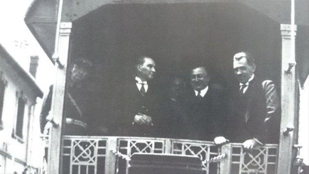 Atatürk'ün bilinmeyen İstanbul fotoğrafları