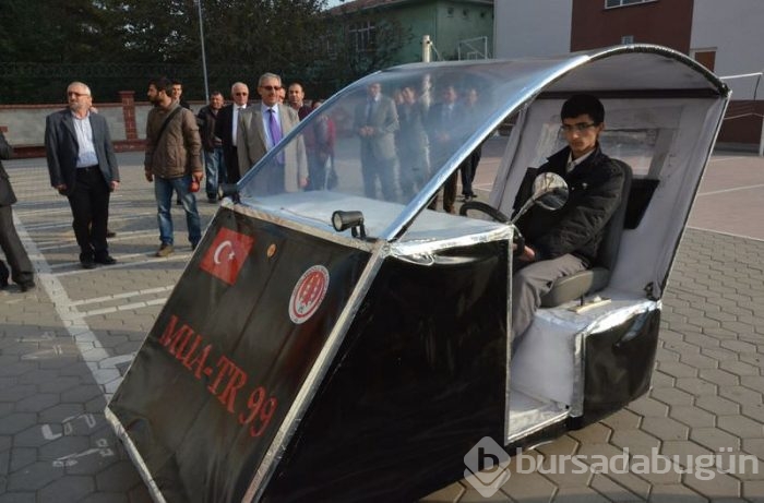 İmam hatipli öğrenciden flash bellekle çalışan otomobil