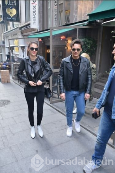 'Ya şarkı yapacağız ya bebek'