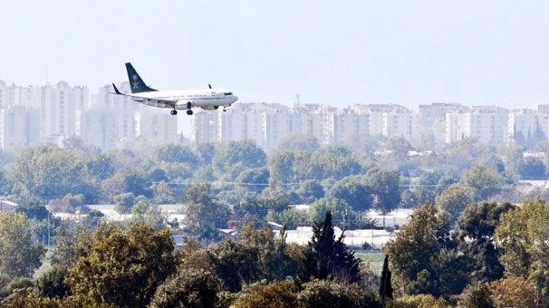 60'ı aşkın lüks araçla karşılandı 