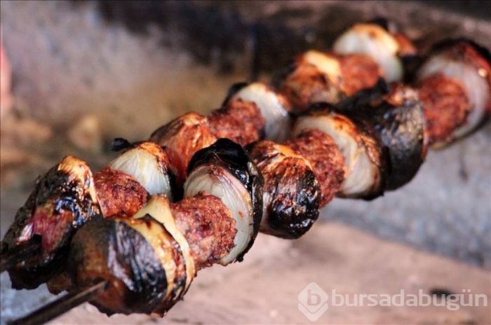 Gaziantep'te sonbaharın vazgeçilmezi "soğan kebabı"