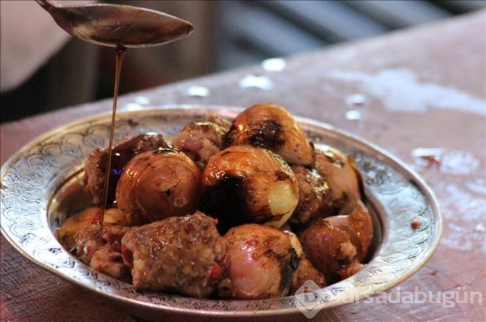 Gaziantep'te sonbaharın vazgeçilmezi "soğan kebabı"