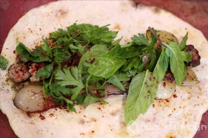 Gaziantep'te sonbaharın vazgeçilmezi "soğan kebabı"