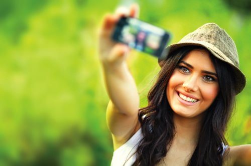 Selfie modası estetik yaşını düşürdü!	
