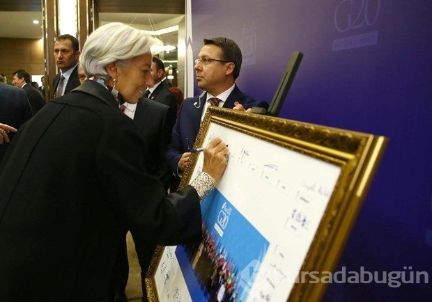 G20'de aile fotoğrafına imza