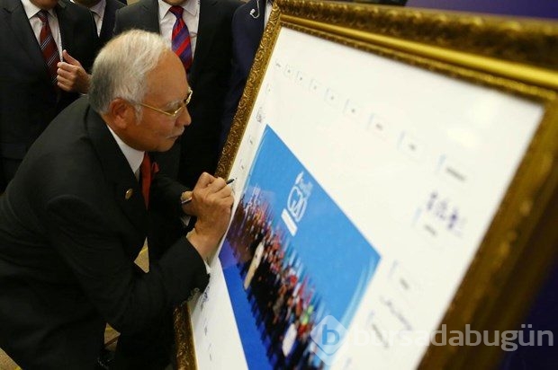G20'de aile fotoğrafına imza