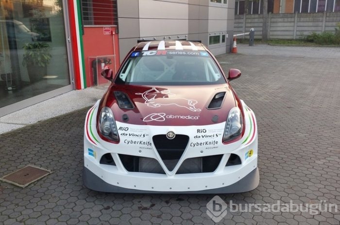 Alfa Romeo yarışa hazır