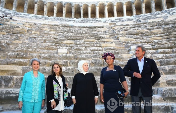 Lider eşleri Antalya'yı gezdi
