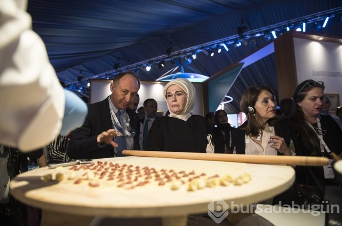 Lider eşleri Antalya'yı gezdi