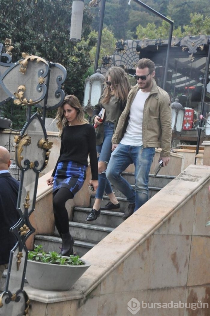 Serenay Sarıkaya ile Kerem Bürsin'in Çeşme tatili!