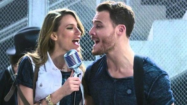 Serenay Sarıkaya ile Kerem Bürsin'in Çeşme tatili!