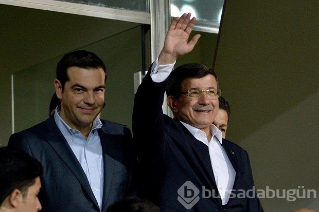 Davutoğlu ile Çipras maçı birlikte izledi