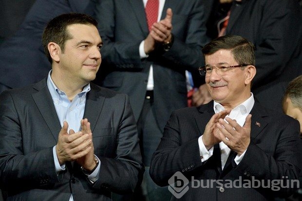Davutoğlu ile Çipras maçı birlikte izledi