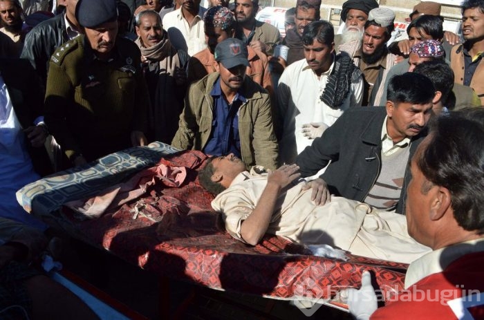 Pakistan'da feci kaza!
