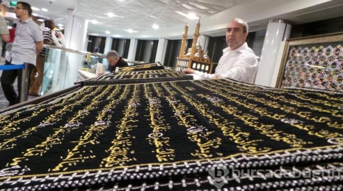 Bursa'da 12 yılda iplik ile Kur'an işledi...