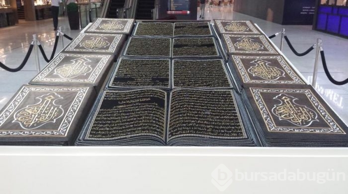 Bursa'da 12 yılda iplik ile Kur'an işledi...