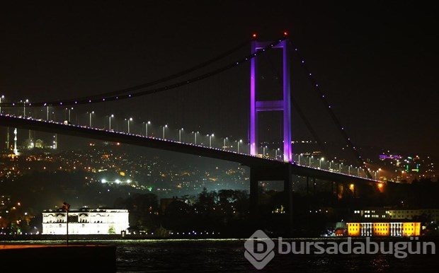 Boğaziçi Köprüsü, prematüre bebekler için mor renkle ışıklandırıldı