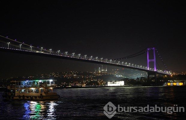 Boğaziçi Köprüsü, prematüre bebekler için mor renkle ışıklandırıldı