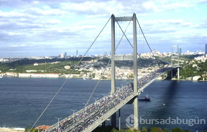 Boğaziçi Köprüsü, prematüre bebekler için mor renkle ışıklandırıldı