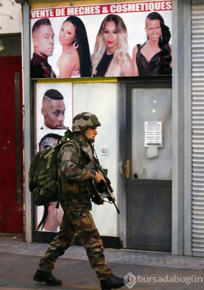 Paris'te terörist avı