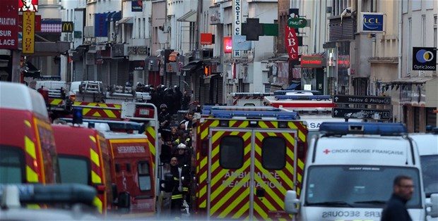 Paris'te terörist avı