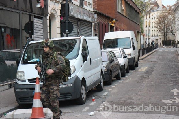 Paris'te terörist avı