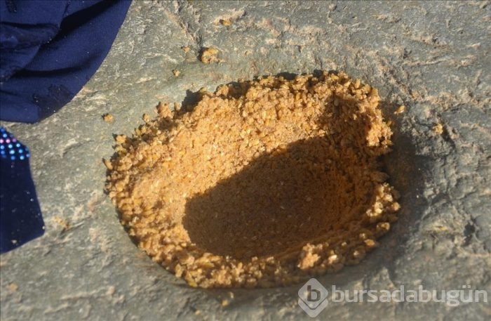 Hakkari'de asırlık buğday dövme geleneği
