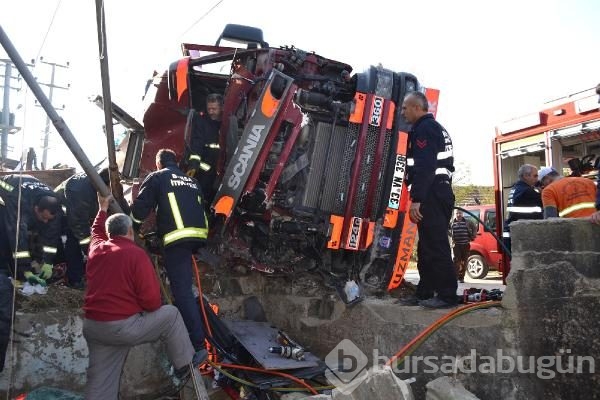 Bursa'da trafik kazası: 1 ölü, 1 yaralı	