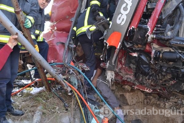 Bursa'da trafik kazası: 1 ölü, 1 yaralı	
