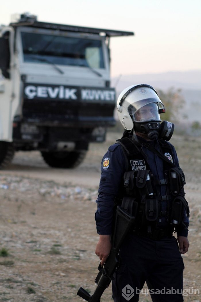 Bursa'da çevik kuvvetten nefes kesen tatbikat