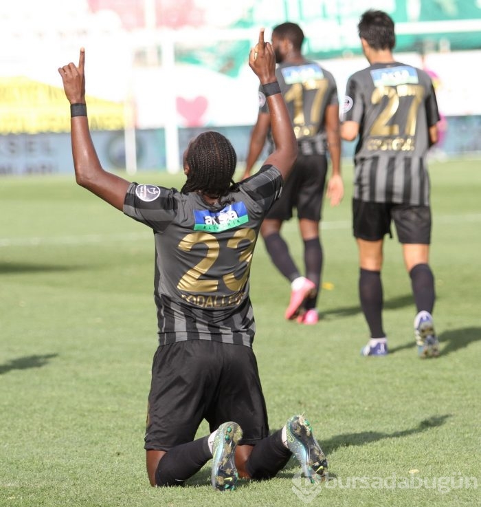 Akhisar Belediyespor-Bursaspor maçından kareler