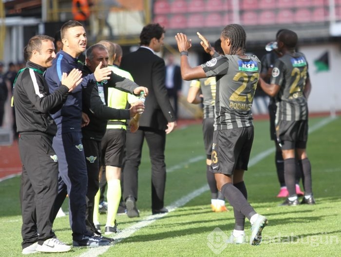 Akhisar Belediyespor-Bursaspor maçından kareler