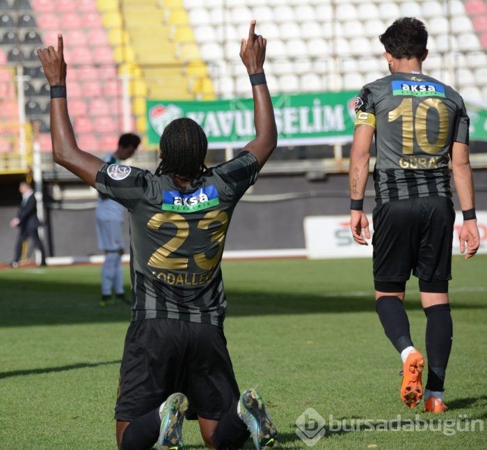 Akhisar Belediyespor-Bursaspor maçından kareler
