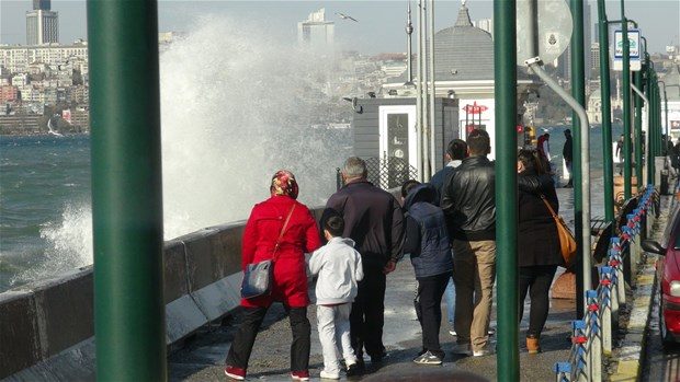 Bursa'da kuvvetli lodos
