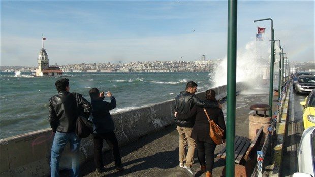 Bursa'da kuvvetli lodos
