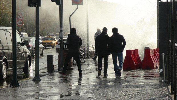 Bursa'da kuvvetli lodos
