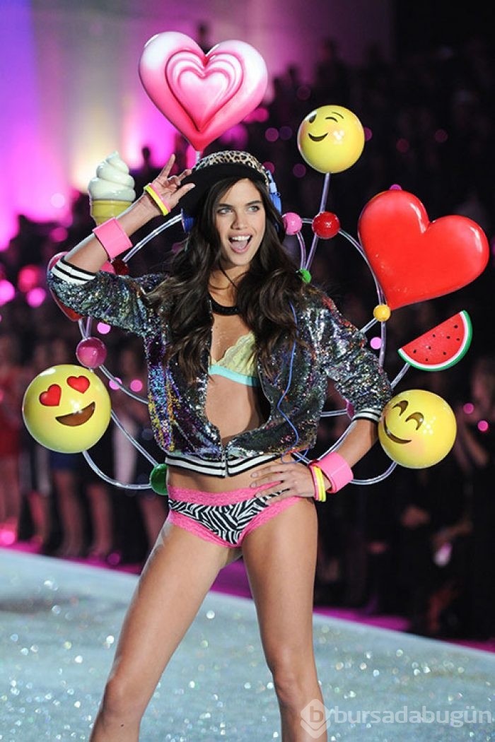 Sara Sampaio: Bir dilim pizza için ruhumu satabilirim!