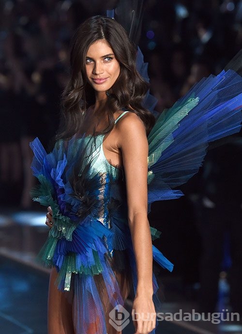 Sara Sampaio: Bir dilim pizza için ruhumu satabilirim!
