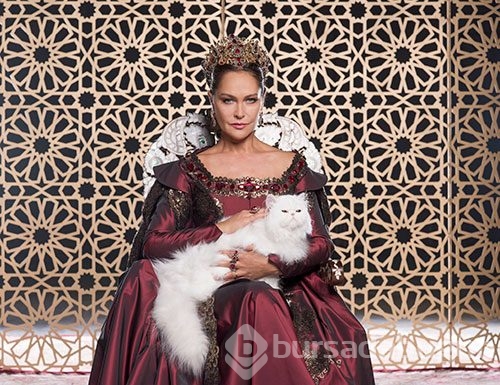 Hülya Avşar ile Beren Saat arasındaki farklar