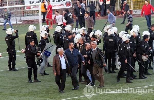 Karagümrük'te rakip futbolculara saldırı!