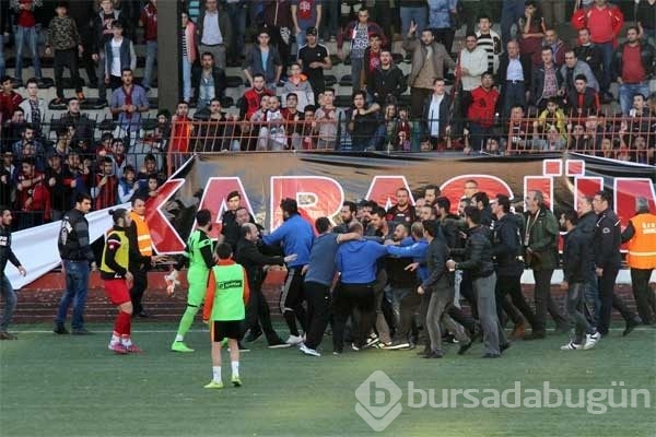 Karagümrük'te rakip futbolculara saldırı!