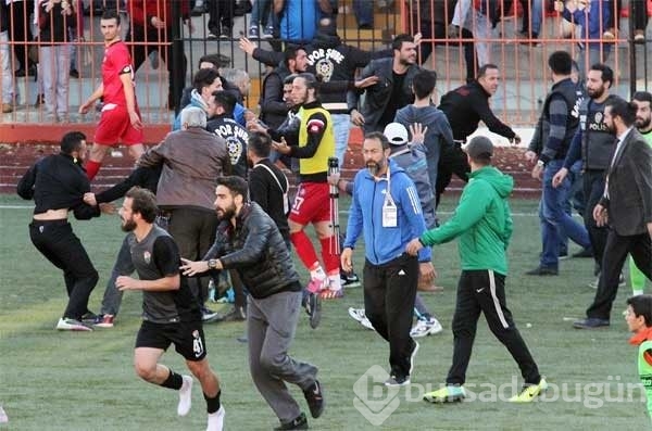 Karagümrük'te rakip futbolculara saldırı!