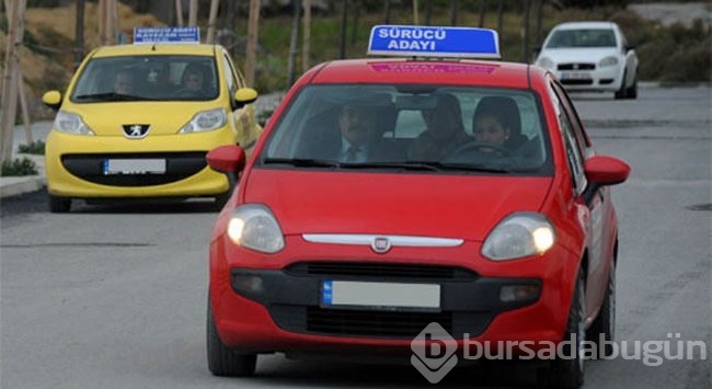 Ehliyet sınavında 'otomatik vites' dönemi