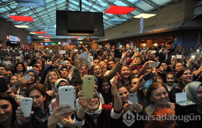 Gülben Ergen Bursa Anatolium AVM'de hayranlarıyla buluştu...